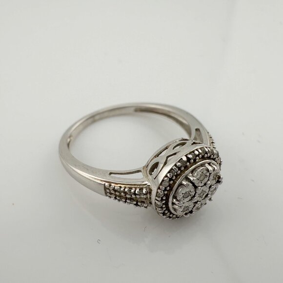 Pretty Round Natural Diamond Ring Size 7 - Picture 8 of 12